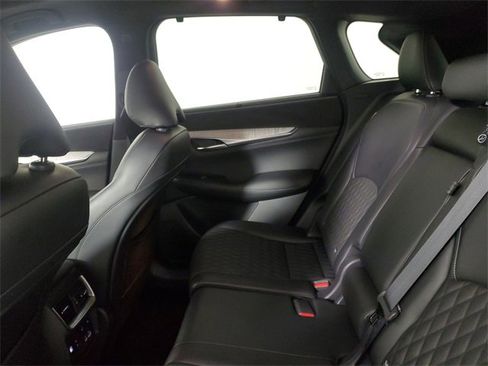 Used 2023 INFINITI QX50 Autograph image 12