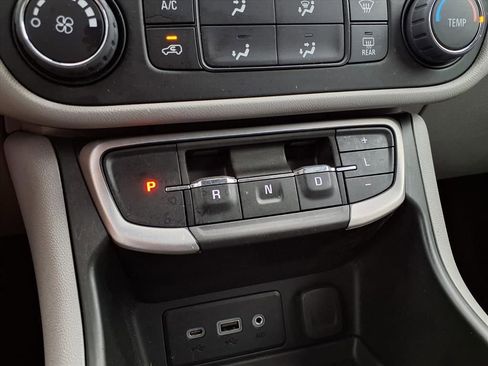 Certified 2022 GMC Terrain SLE image 8