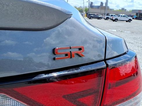 Used 2025 Nissan Sentra SR FWD image 13