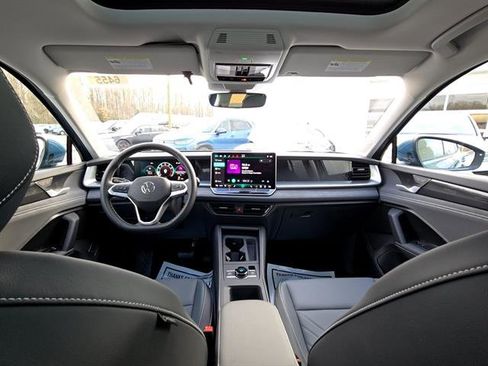 New 2026 Volkswagen Tiguan SE image 7