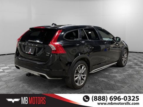Used 2015 Volvo V60 T5 Cross Country Platinum w/ Protection Package image 3