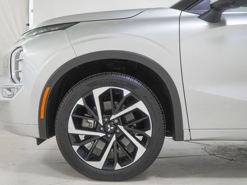 Used 2022 Mitsubishi Outlander SEL AWD/4WD image 19
