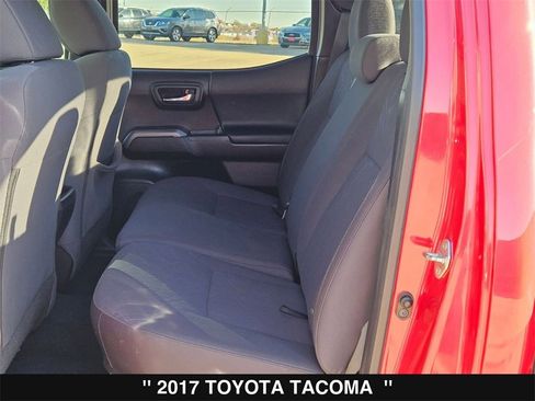 Used 2017 Toyota Tacoma TRD Off-Road image 16