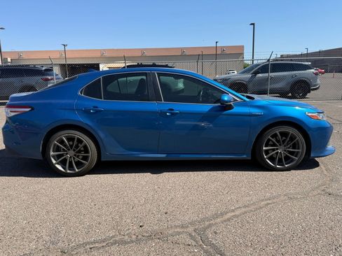 Used 2019 Toyota Camry LE FWD image 4