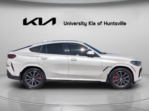 Used 2022 BMW X6 xDrive40i w/ Executive Package image 8