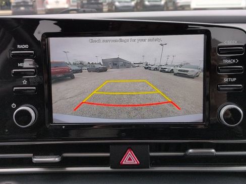 Used 2022 Hyundai Elantra SEL w/ Convenience Package image 13