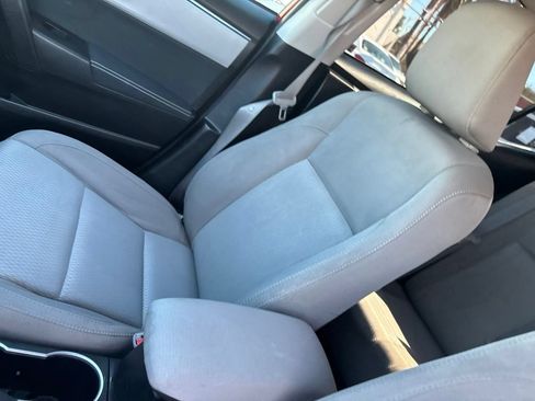 Used 2016 Toyota Corolla LE FWD image 15