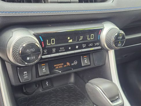 Certified 2022 Toyota RAV4 XSE AWD/4WD image 28