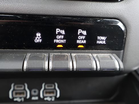 Used 2025 RAM 1500 Big Horn AWD/4WD image 31