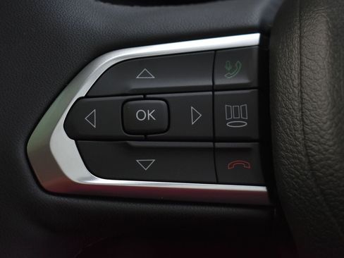 New 2026 Jeep Compass Limited w/ Sun, Sound & Navigation Group AWD/4WD image 18