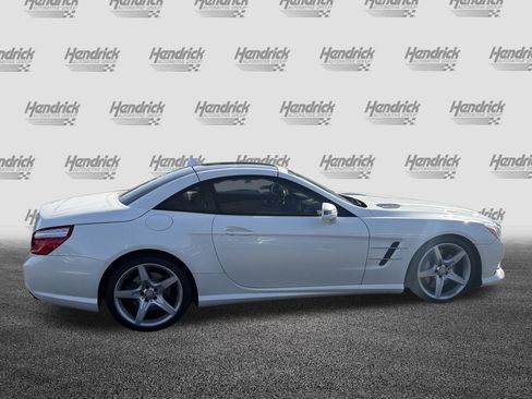 Used 2015 Mercedes-Benz SL 550 image 11