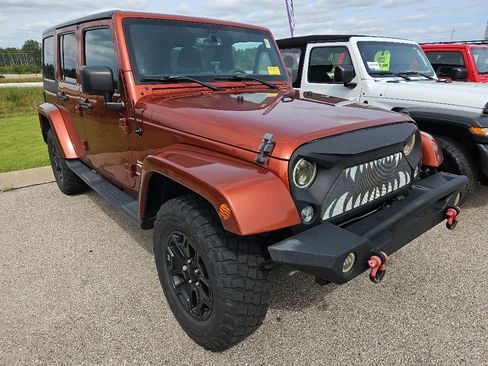 Used 2014 Jeep Wrangler Unlimited Sahara w/ Trailer Tow Group AWD/4WD image 3