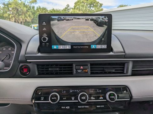Used 2025 Honda Pilot Touring image 28