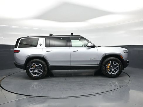 Used 2023 Rivian R1S Adventure Quad AWD/4WD image 27
