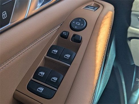 New 2026 BMW X5 M60i w/ Executive Package image 28