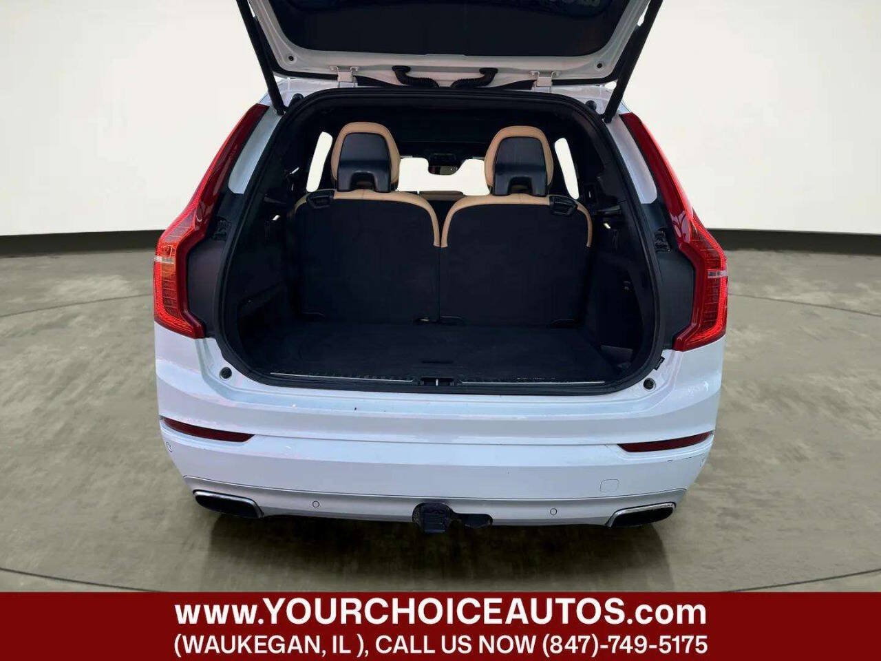 Used 2017 Volvo XC90 T6 Momentum w/ Vision Package AWD/4WD image 14