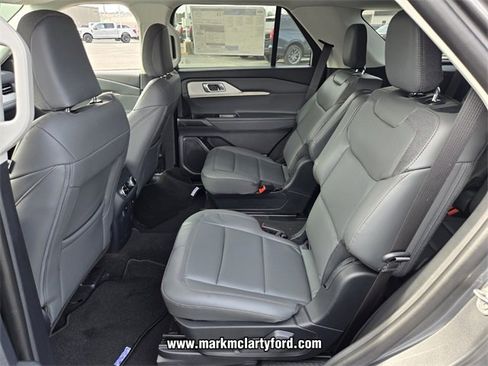 New 2026 Ford Explorer Active w/ Active Comfort Package image 6
