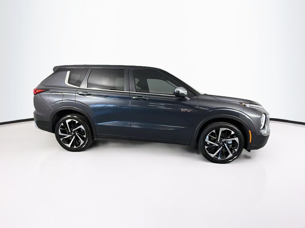 Used 2025 Mitsubishi Outlander SE AWD/4WD image 11