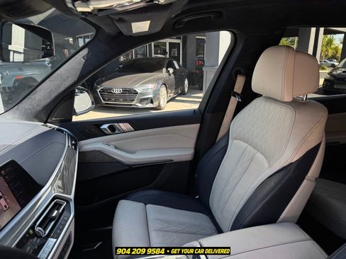 Used 2019 BMW X7 xDrive40i w/ Premium Package AWD/4WD image 25