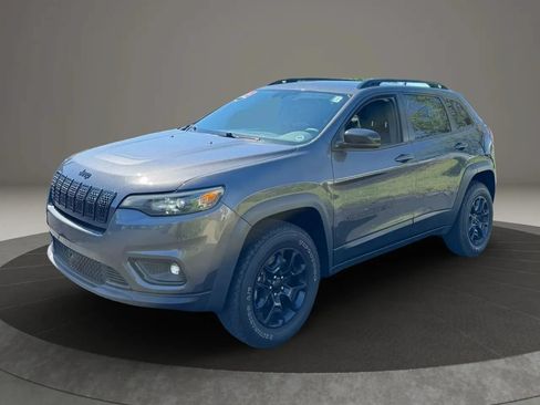 Used 2022 Jeep Cherokee Latitude w/ Trailer Tow Group AWD/4WD image 5