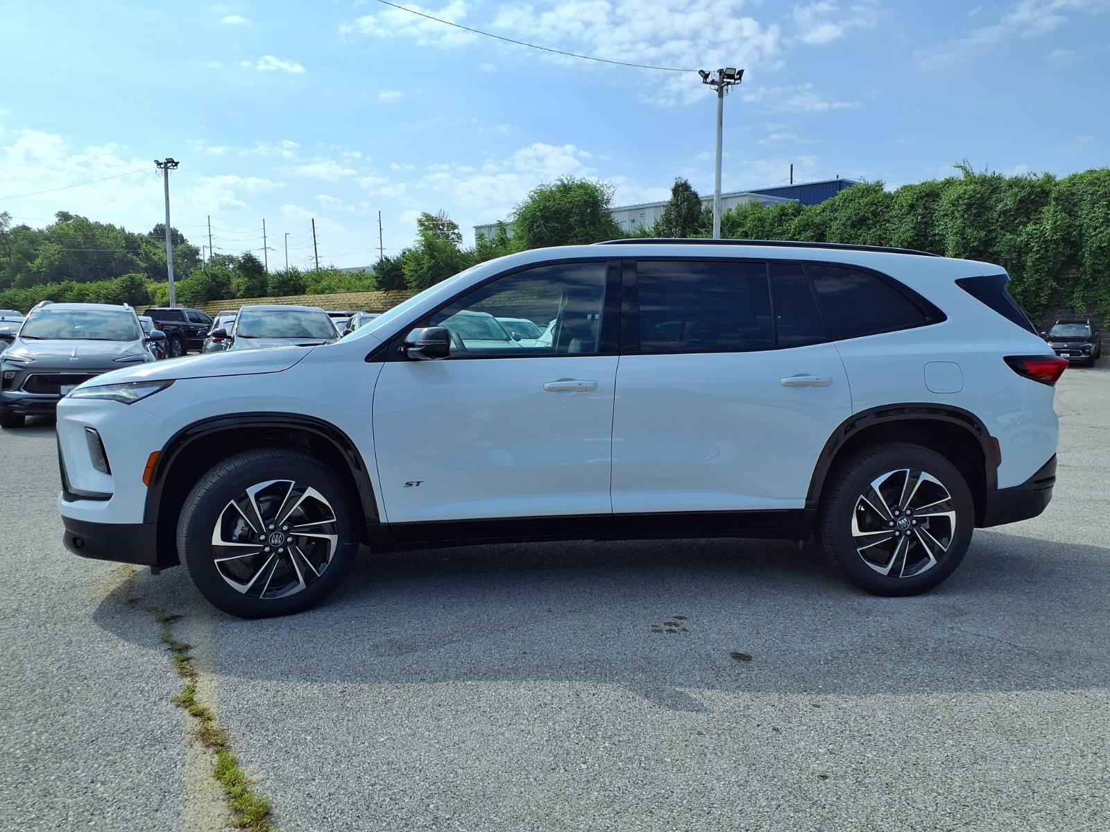 New 2026 Buick Enclave Sport Touring w/ Power Package FWD image 28