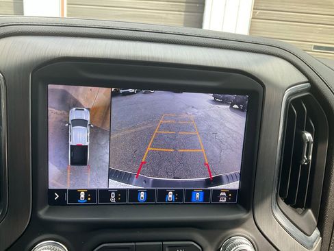 Used 2022 GMC Sierra 3500 Denali w/ Denali Ultimate Package image 24