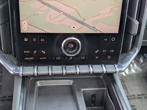 Used 2025 GMC Acadia AT4 AWD/4WD image 30