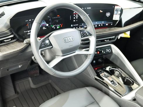 New 2025 Audi Q5 Premium image 16
