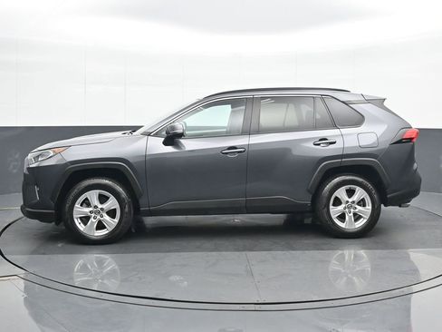 Used 2020 Toyota RAV4 XLE image 3
