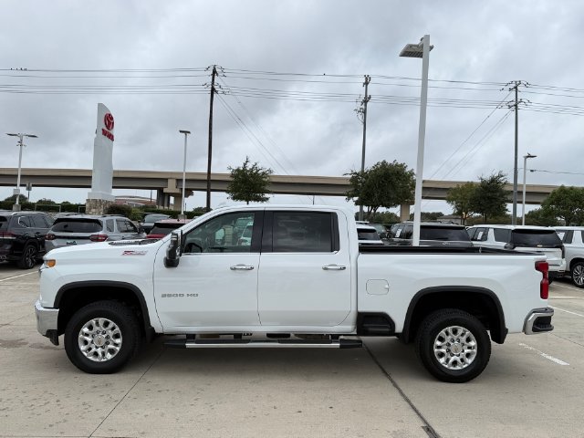 Used 2022 Chevrolet Silverado 2500 LTZ w/ Z71 Off-Road Package AWD/4WD image 8