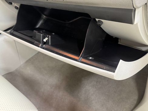 Used 2010 GMC Yukon SLT image 38