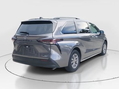 Used 2023 Toyota Sienna XLE