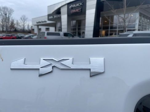 New 2025 GMC Sierra 2500 Pro image 17