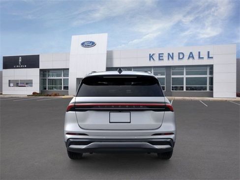 New 2026 Lincoln Nautilus Reserve w/ Jet Appearance Package image 5