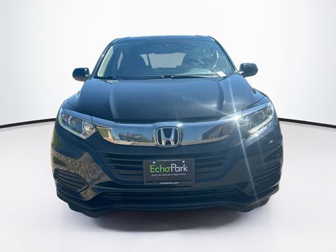 Used 2021 Honda HR-V LX image 2