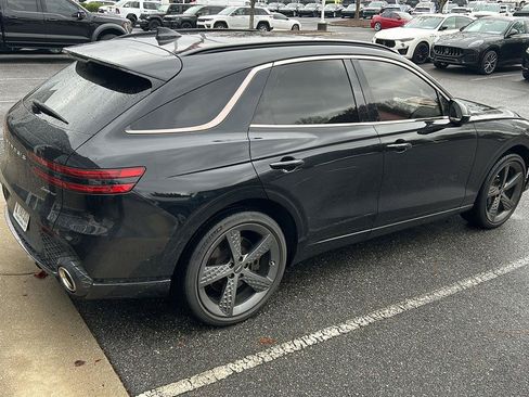 Used 2022 Genesis GV70 3.5T Sport w/ Sport Prestige Package AWD/4WD image 5