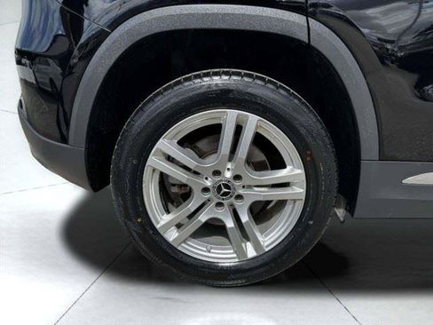 Used 2021 Mercedes-Benz GLA 250 4MATIC w/ Premium Package image 56
