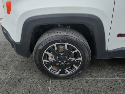 Used 2023 Jeep Renegade Trailhawk image 14