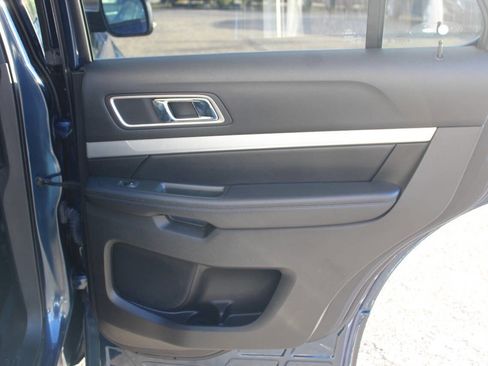 Used 2017 Ford Explorer XLT w/ Equipment Group 202A image 15
