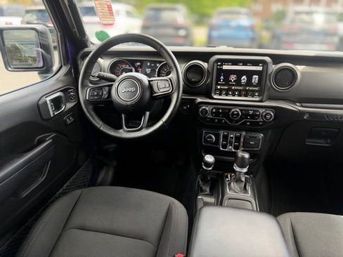Used 2023 Jeep Wrangler Unlimited Sport w/ Sun And Sound Package AWD/4WD image 11