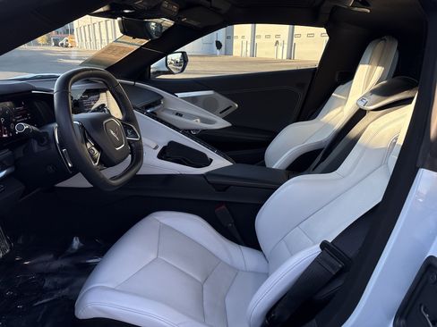 Used 2021 Chevrolet Corvette Stingray Preferred Cpe w/ 2LT image 18