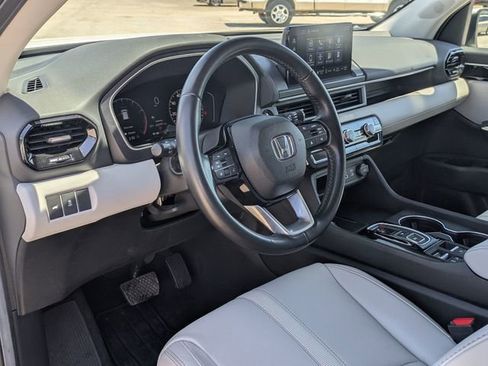 Used 2025 Honda Pilot EX-L image 31