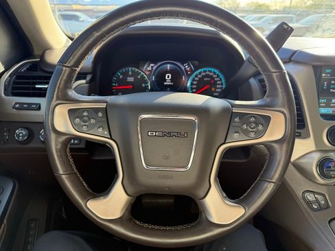 Used 2018 GMC Yukon Denali w/ Denali Ultimate Package image 17