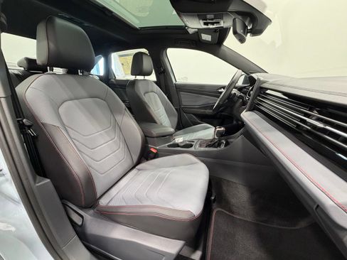 New 2026 Volkswagen Jetta GLI Autobahn FWD image 28