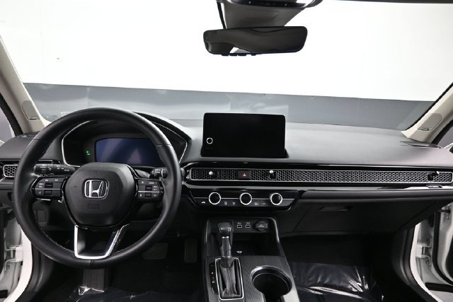 Used 2023 Honda Civic Touring image 14