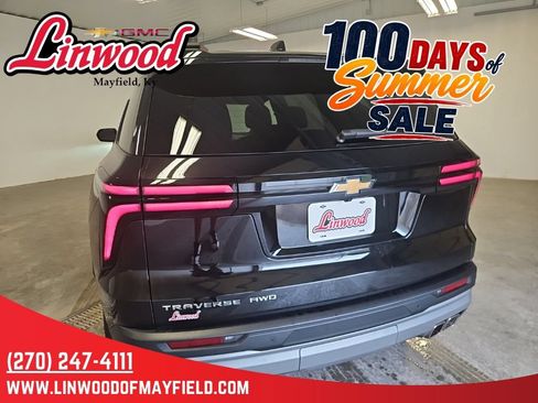Used 2026 Chevrolet Traverse LT AWD/4WD image 4