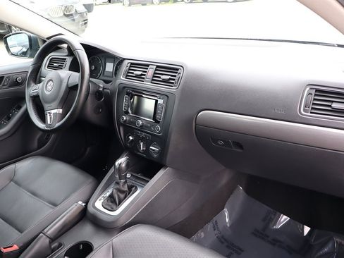 Used 2013 Volkswagen Jetta TDI FWD image 18