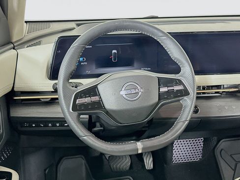 Used 2023 Nissan Ariya AWD image 18