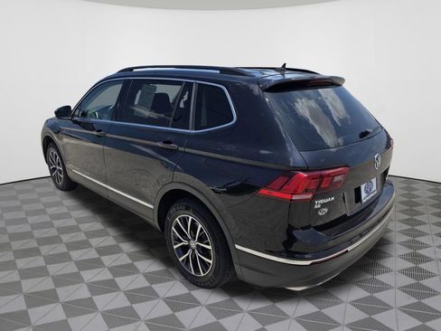 Used 2020 Volkswagen Tiguan SE w/ Panoramic Sunroof Package FWD image 13
