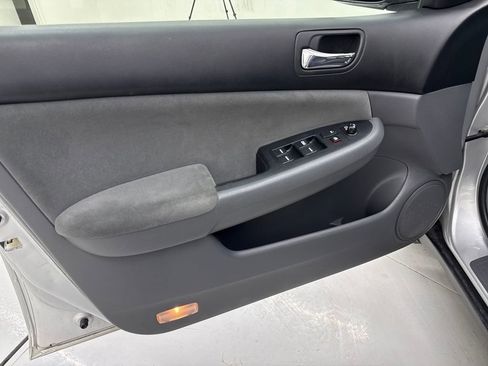 Used 2006 Honda Accord LX image 11